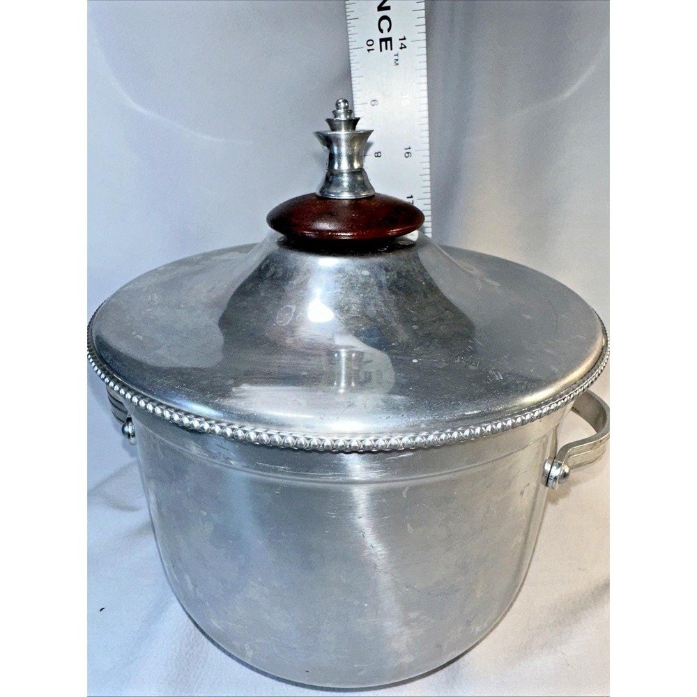 Vintage Buenilum & Pyrex Glass Lined Aluminum Ice Bucket w/ Lid Wooden Finial - Picture 12 of 12